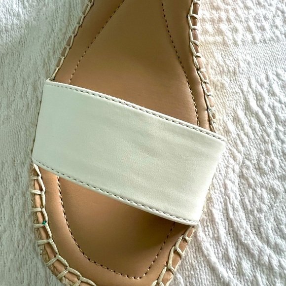 Alfani Women’s Cohjo Padded Insole White Wedge Sandals, Size 91/2 M. NEW - Picture 8 of 14